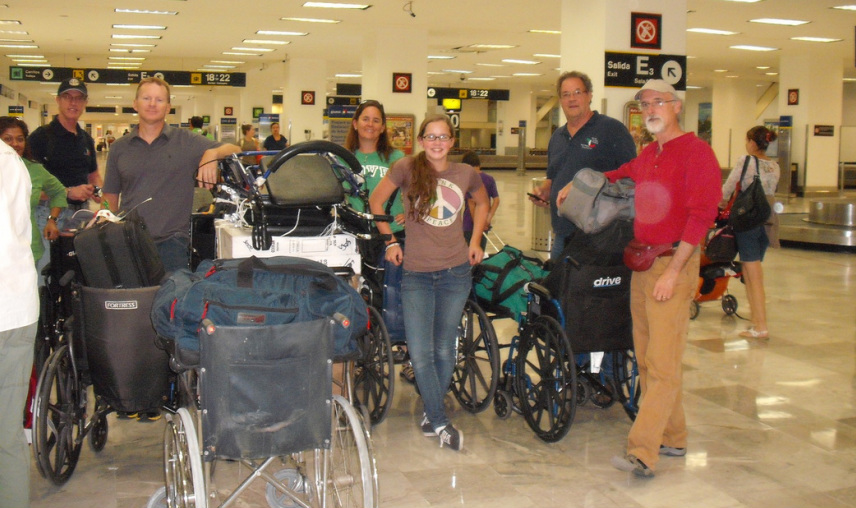 Travelling with wheelchairs to donate in Mexico